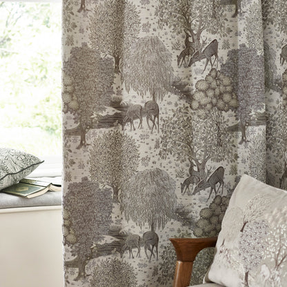 Tende a pieghe a matita in jacquard Brook Woodland - Lino