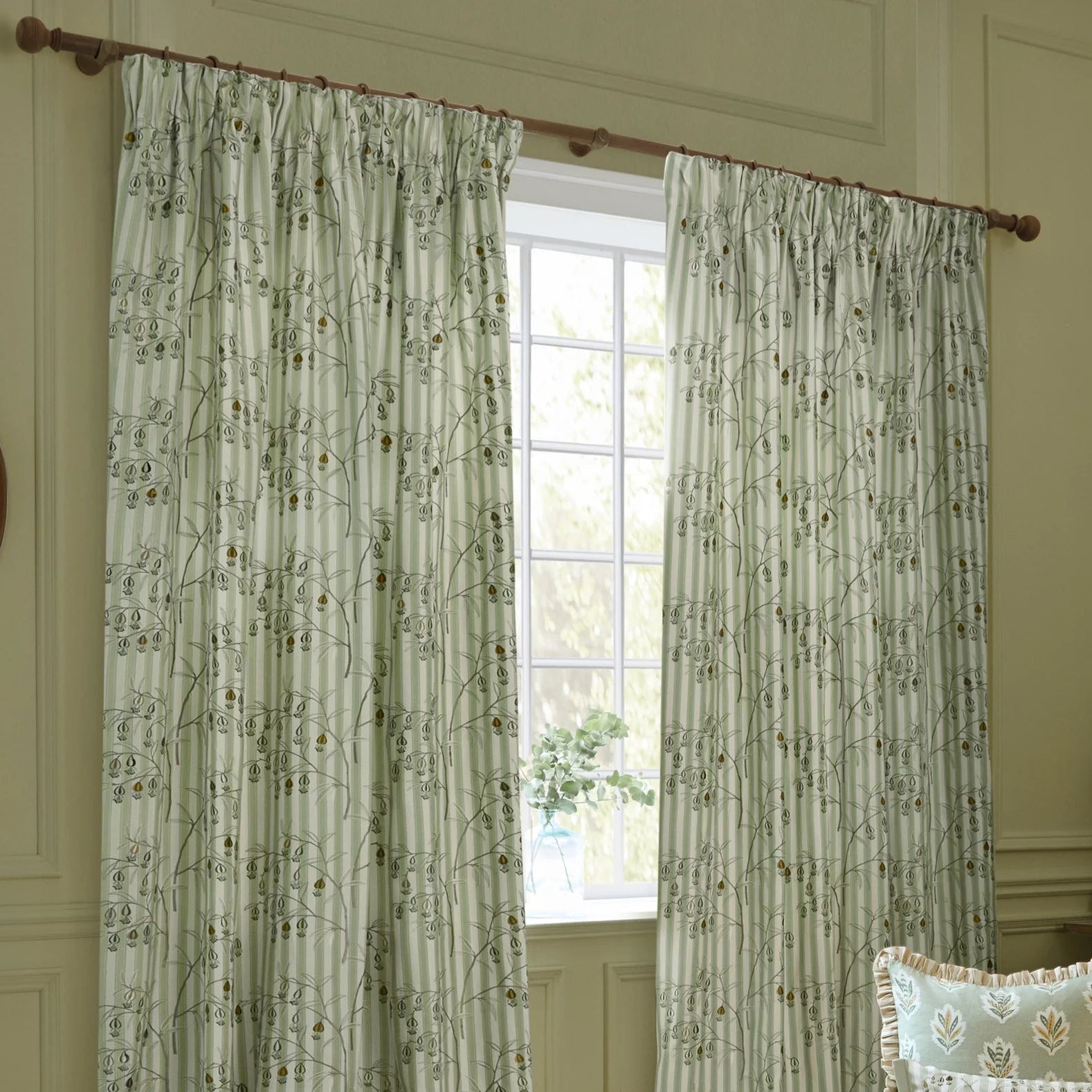 Tende a pieghe a matita in jacquard Brook Woodland - Lino
