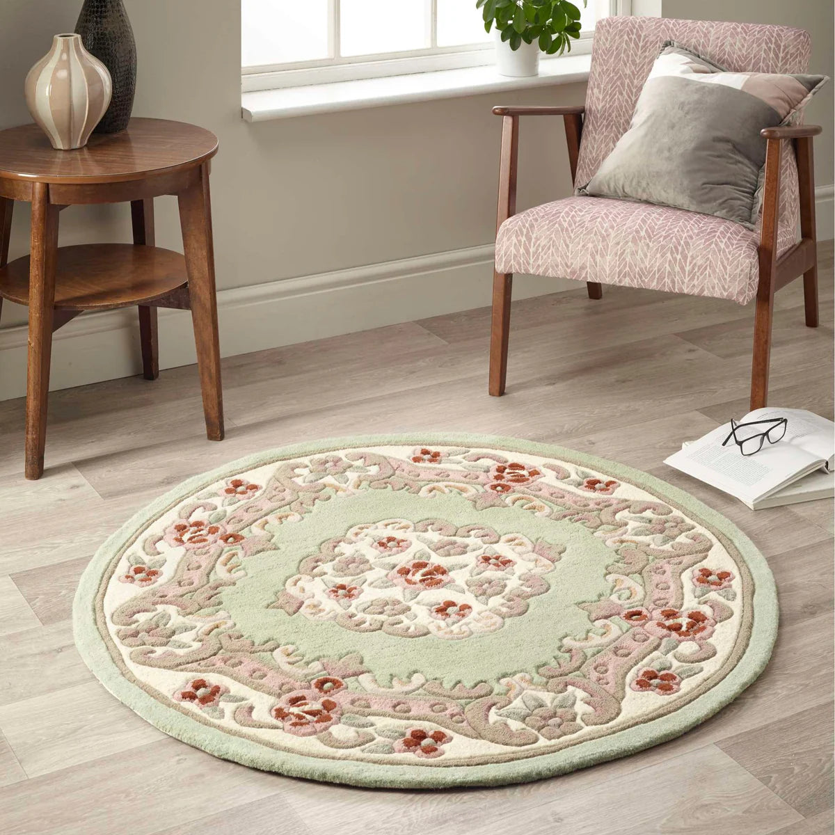 Vintage Motif - Green Cushioned Wool Rug