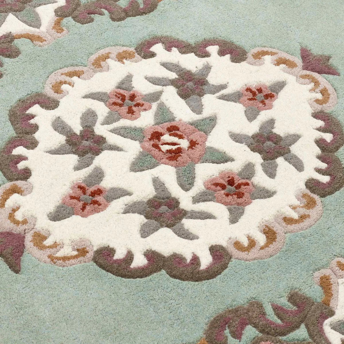 Vintage Motif - Green Cushioned Wool Rug