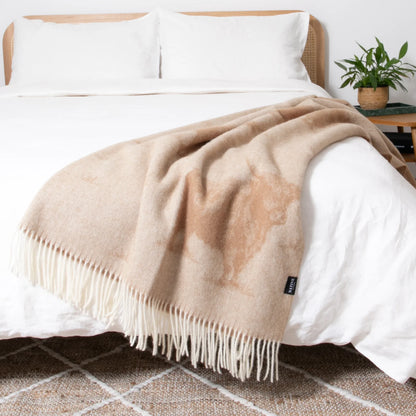 Beige Highland Cow Fine Nature Wool Blanket
