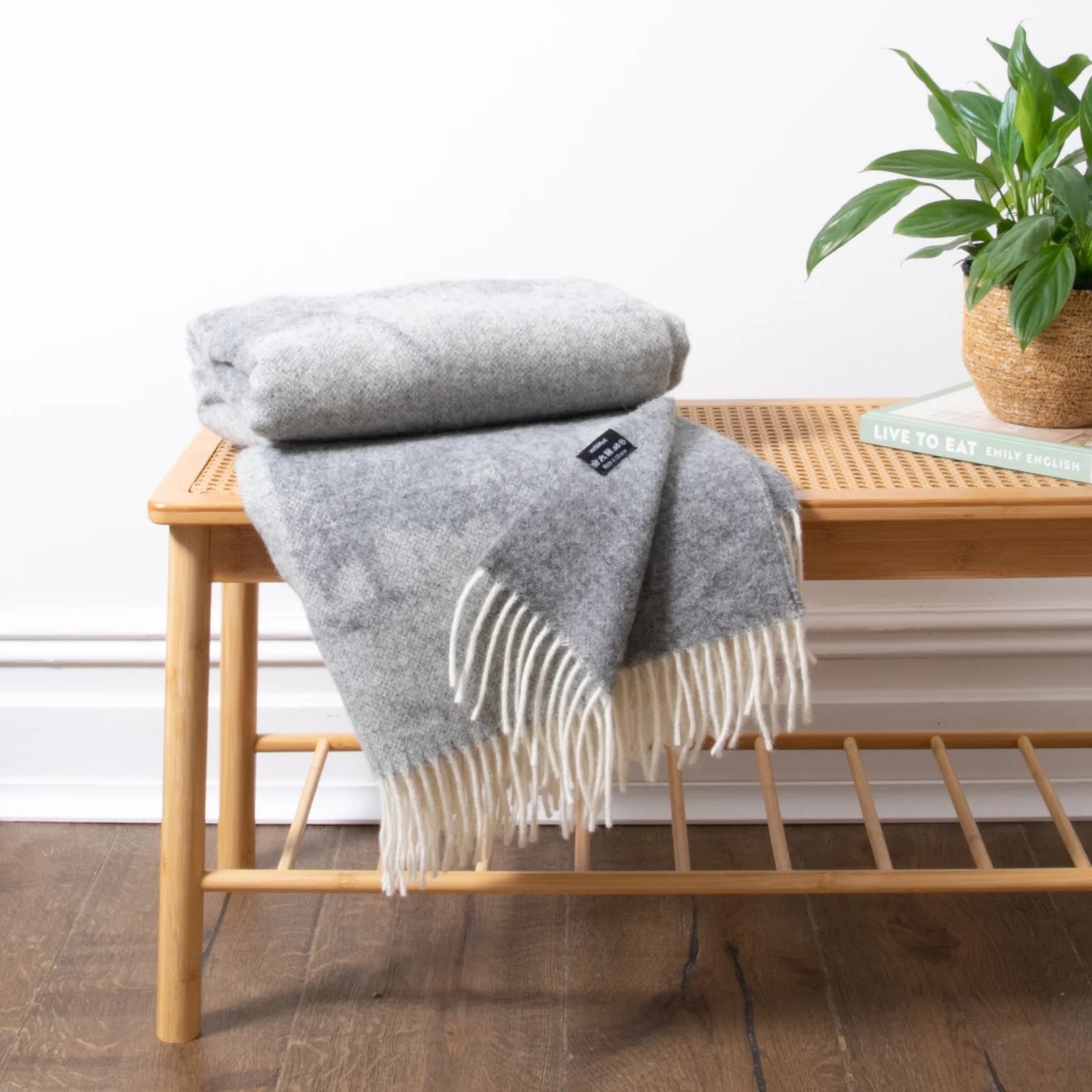 Grey Highland Cow Fine Nature Wool Blanket