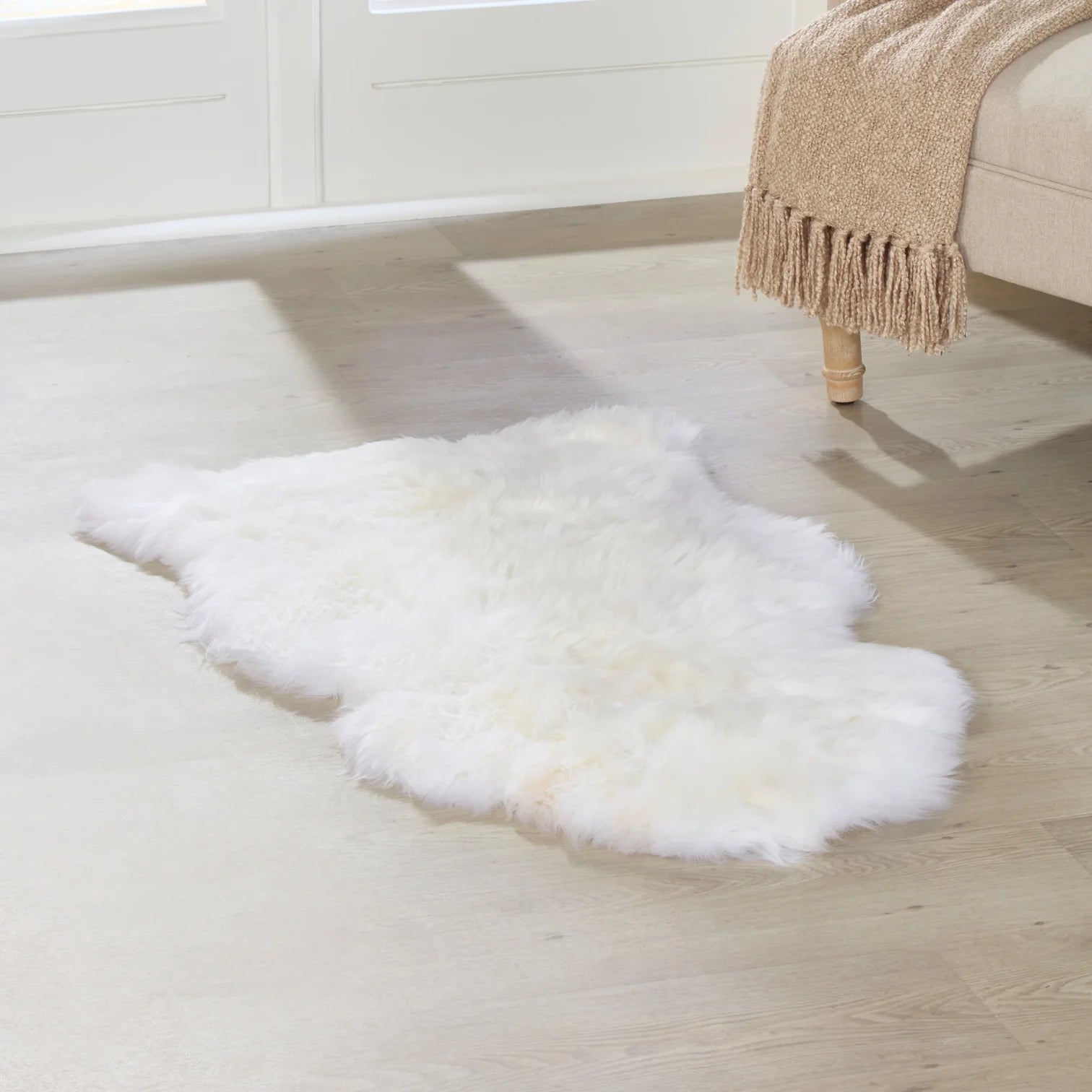 White Luxury New Zealand Sheepskin Rug