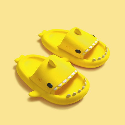 Chanclas antideslizantes con forma de tiburón para niños