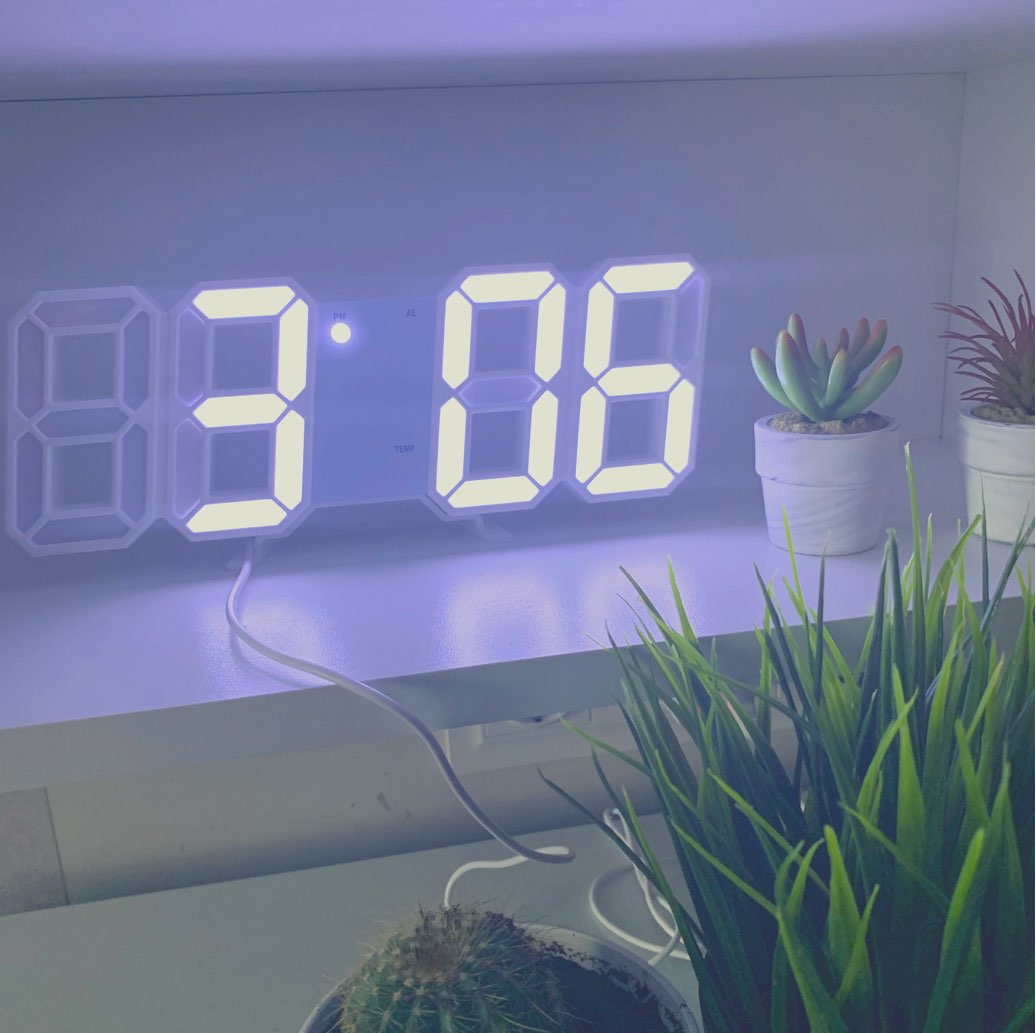 Despertador digital LED